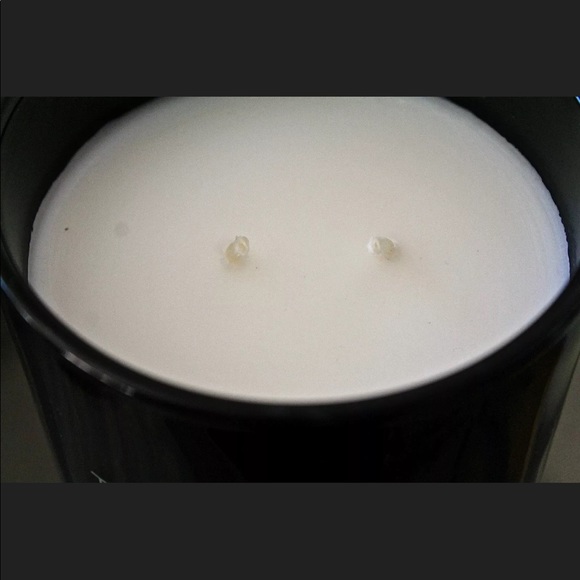 DW HOME CANDLE TOBACCO OAK RICHLY SCENTED - Picture 2 of 3